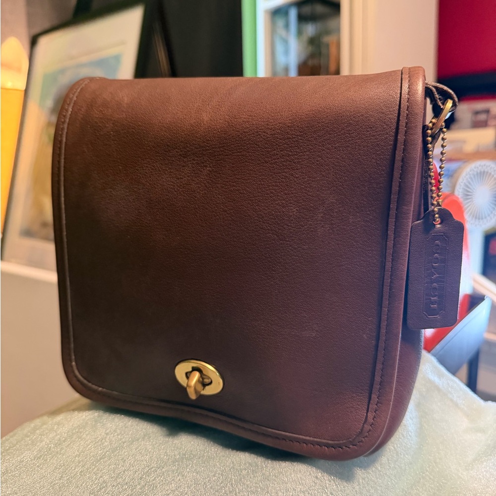Brown Leather Crossbody Bag - Classic Men's Carry